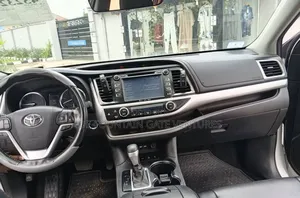 Toyota Highlander 2019 White