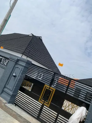 3bdrm Bungalow in Primier Estate, Oluyole for rent