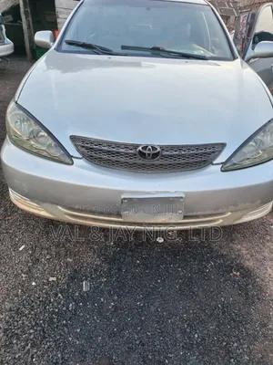 Toyota Camry XLE V6 4dr Sedan (3.0L 6cyl 5A) 2005 Silver