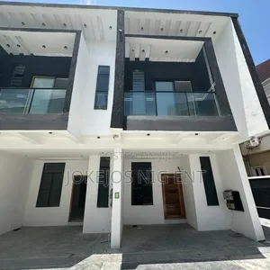 4bdrm Townhouse/Terrace in Chevron Toll Gate for sale