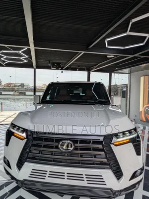 New Lexus GX 2025 White