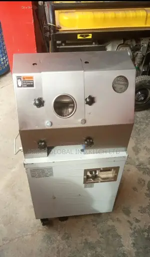 Sugarcane Extractor Machine