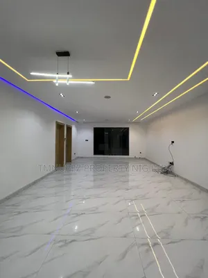 3bdrm Apartment in Lekki Phase 1 for sale