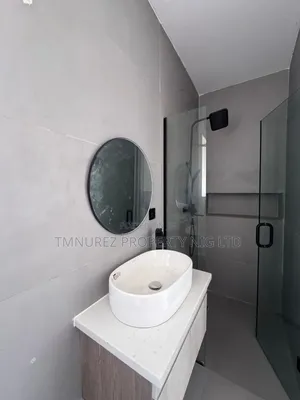 2bdrm Apartment in Lekki Phase 1 for rent