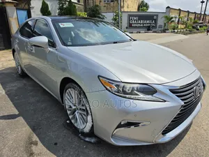 Lexus ES 2016 Silver