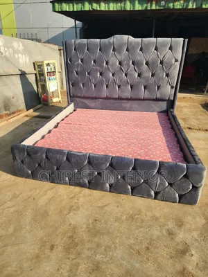 6by6 Neatly Padded Upholstery Bed.