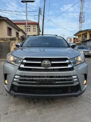 Toyota Highlander Limited Platinum 4x4 V6 (3.5L 6cyl 8A) 2017 Silver