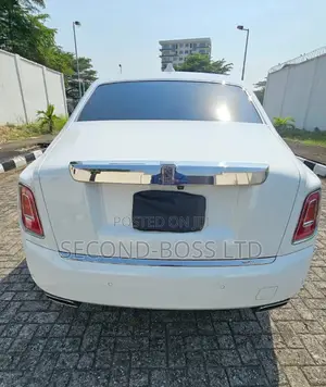 Rolls-Royce Phantom 2022 White