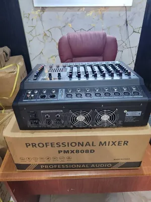 Yamaha Powered Mixer Pmx8