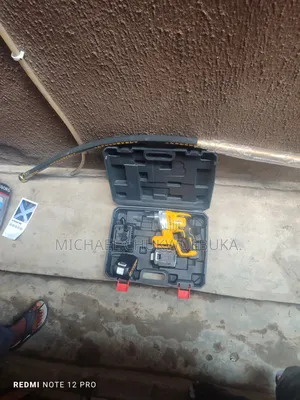 Dewalt Cordless Concrete Vibrator