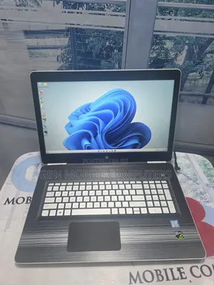 Laptop HP Pavilion 17 16GB Intel Core i7 HDD+SSD 1T