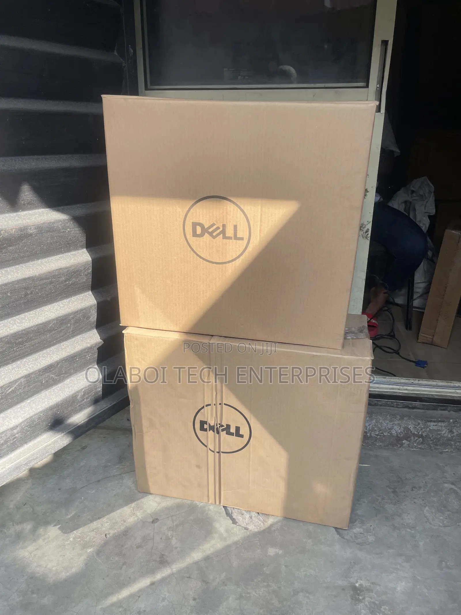 New Desktop Computer Dell OptiPlex 7450 8GB Intel Core i5 SSD 256GB
