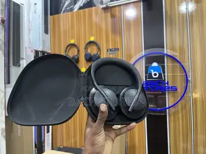 Bose 700 Noise Cancelling Headphone With Alexa Google Voice