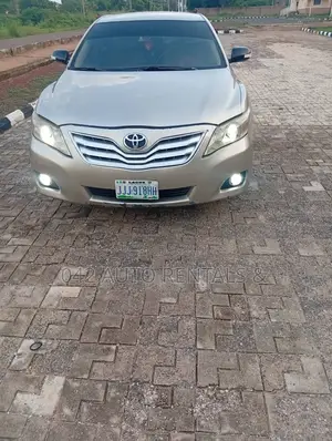 Toyota Camry 2008 Gold