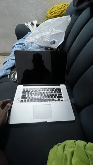 Laptop Apple MacBook Pro 2015 16GB Intel Core i7 SSD 512GB