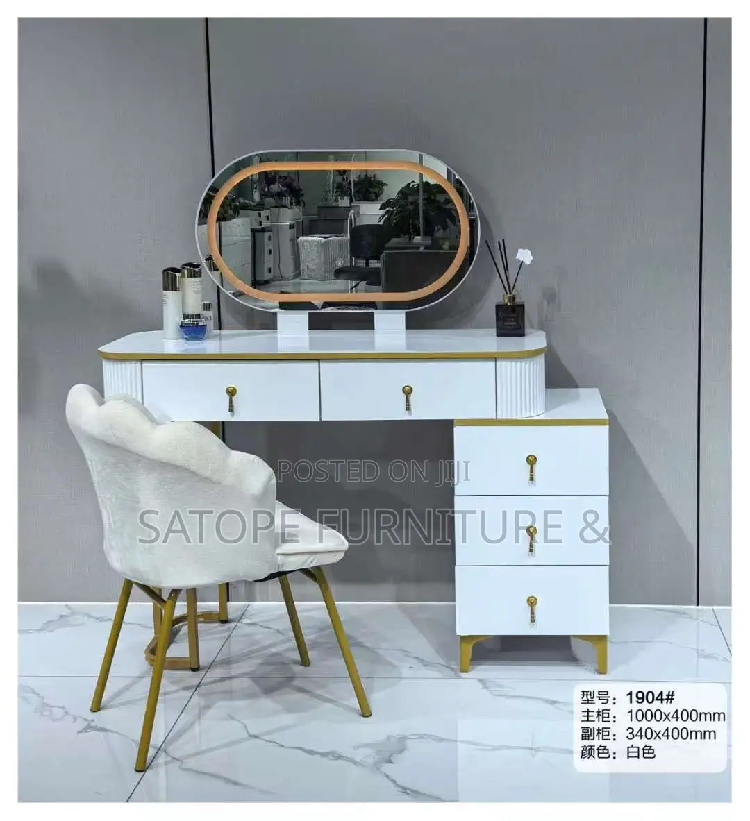 High Quality Dressing Mirror and Console