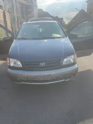 Toyota Sienna 2002 Blue