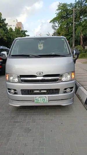 14 Seaters Bus Now Available for Rent- Lagos