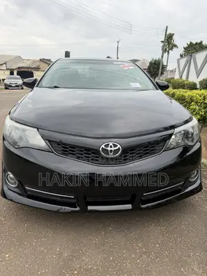 Toyota Camry SE 4dr Sedan (2.5L 4cyl 6A) 2013 Black