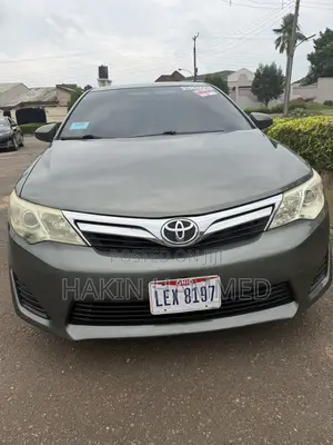Toyota Camry LE 4dr Sedan w/Prod. End 11/13 (2.5L 4cyl 6A) 2014 Green