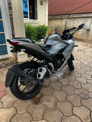 Suzuki Gixxer SF 250 2022 Silver