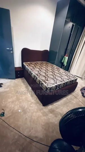 Curvy Neat 41⁄2 by 6 Bedframe