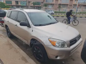 Toyota RAV4 2008 Gold