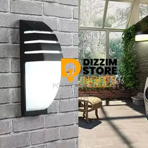 Outdoor Wall Light