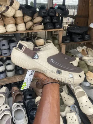 Originalyukoncrocs for Doctors Healthcareworkers|Soft Comfortableclogs