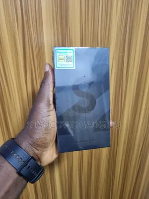 New Samsung Galaxy S22 5G 256 GB Black