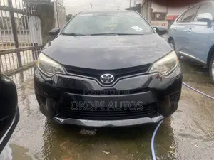 Toyota Corolla 2015 Black