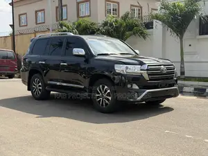 Toyota Land Cruiser 4.0 V6 GX 2014 Black