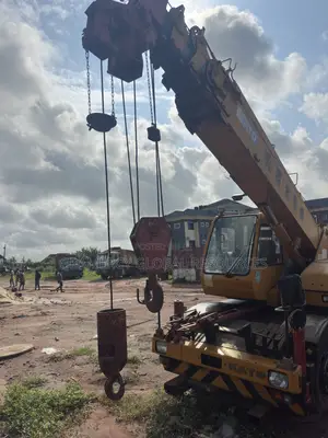 Foreign Used 10 Tons Mini Mobile Crane for Sale