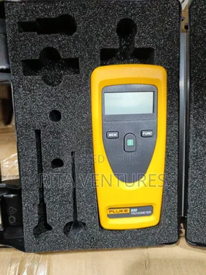 Fluke 930 Tachometer