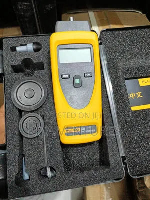 Fluke 931 Contact and Non-Contact Tachometer