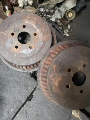 Toyota Sienna 1998 to 2002 02 Models, Back Wheel Drums