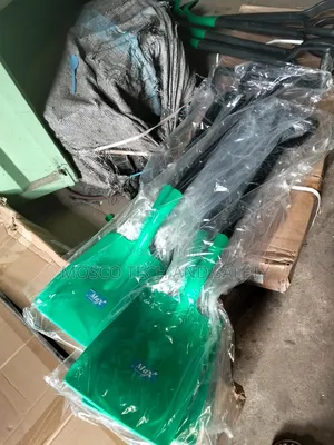 Heavy Duty Plastic Scoop Shovel