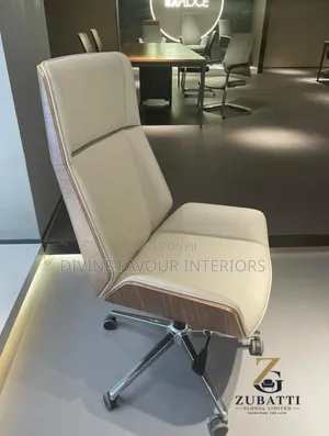 Back Walnut Veneer Office Chair