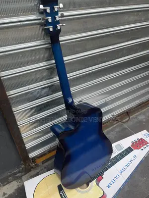 Jumbo Box Guitar