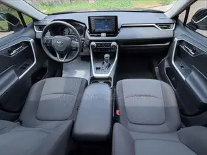 Toyota RAV4 2021 Blue