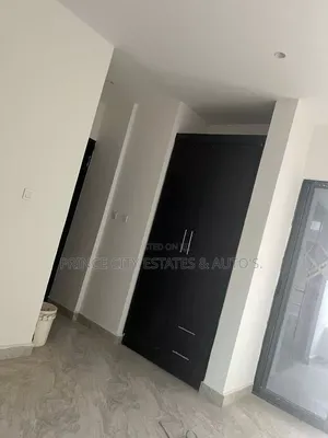 Furnished 4bdrm Duplex in Off Adeniyi Jones for rent