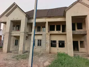 5bdrm Duplex in Lugbe District. for sale