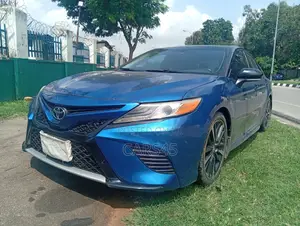 Toyota Camry XSE FWD (2.5L 4cyl 8AM) 2018 Blue