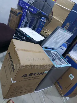 Aeon 100l Chest Freezer With Secure Lock