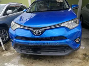 Toyota RAV4 2016 Blue