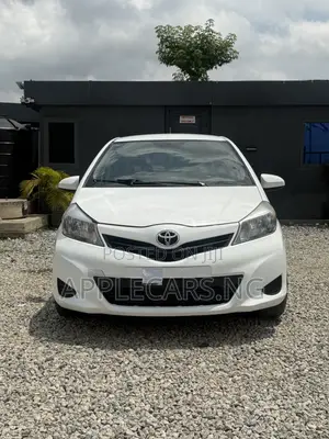 Toyota Yaris 2013 White