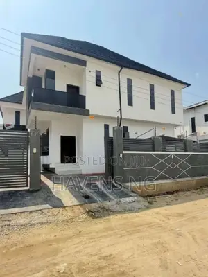 4bdrm Duplex in Lekki Phase 2 for sale