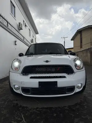 Mini Cooper Classic 2013 White