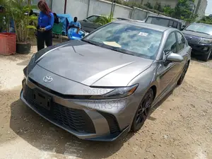 Toyota Camry 2025 Gray