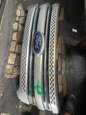Front Grille Ford Explorer 2013/2014 Model